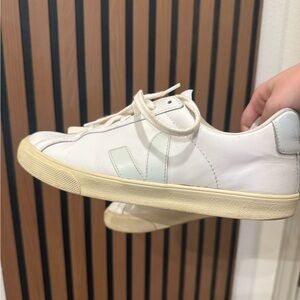Veja White/ Cream / Mint Green Sneakers